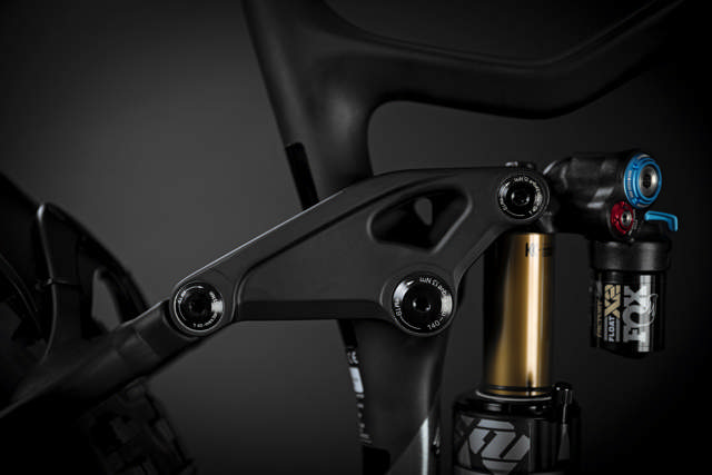 E-ONE SIXTY 700 MATT TITAN/BLACK S 41.5CM